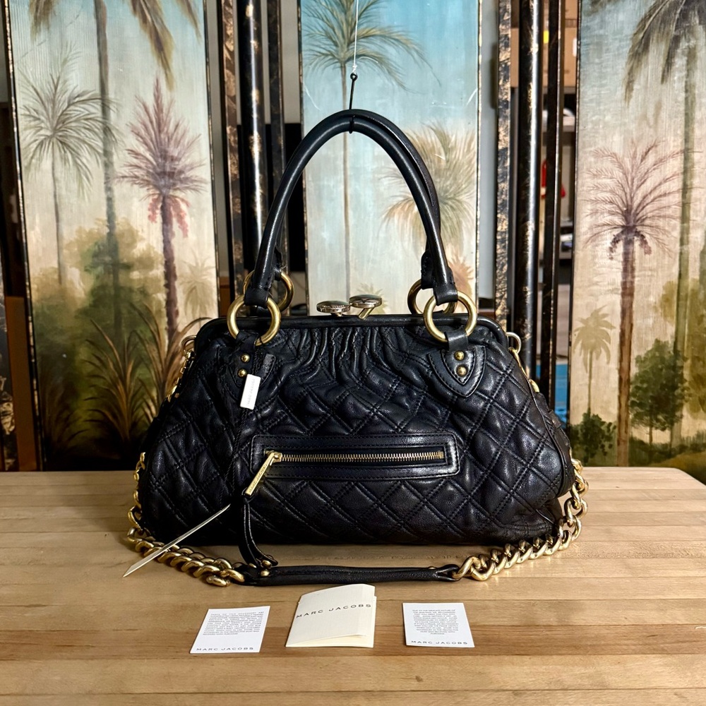 Marc Jacobs Black Leather Kiss Lock Stam Shoulder Bag with Gold Chain